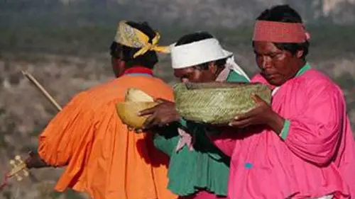 Entre deux mondes E02 La terre des ancêtres