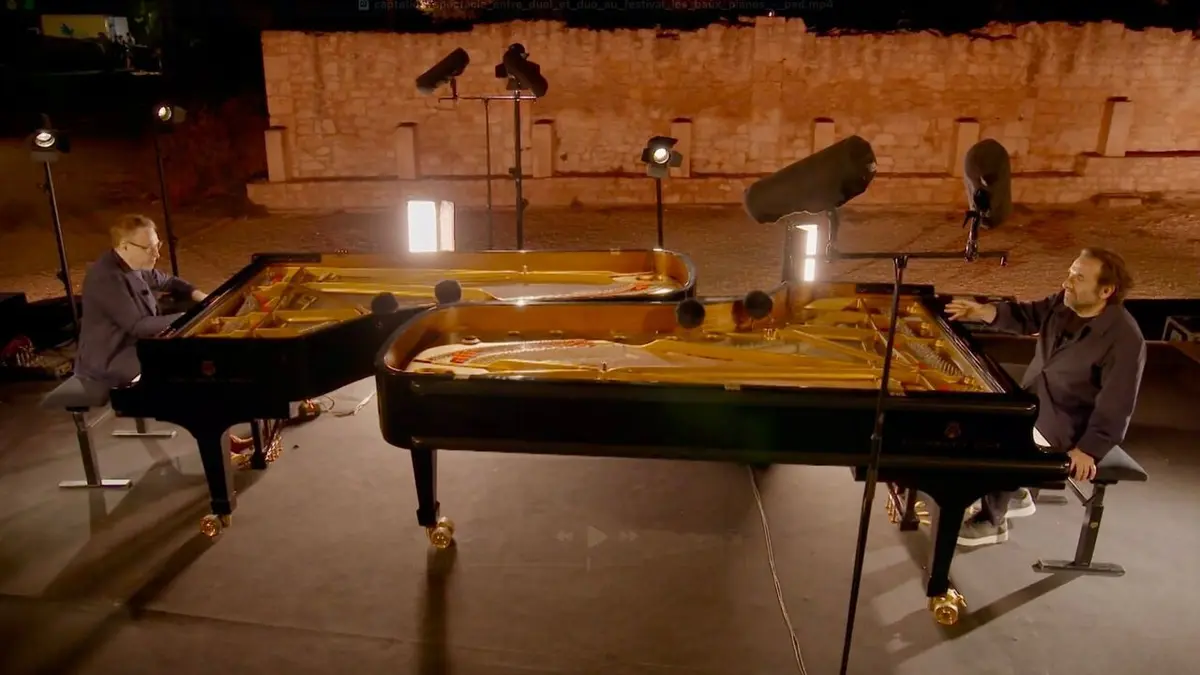 Visuel de Entre duel et duo Jean-François Zygel & André Manoukian, concert au Festival les Baux Pianos