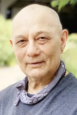 Photo de Ernest Abuba