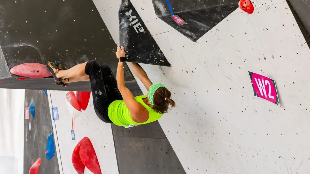 Escalade Escalade. Bloc et difficulté dames