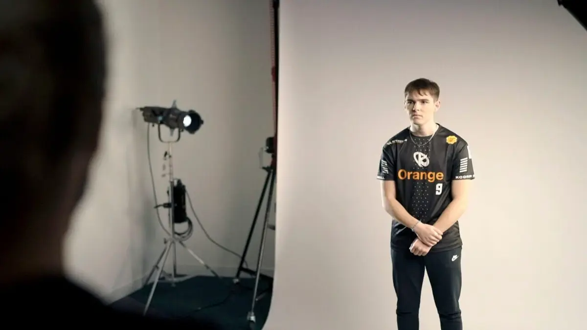Esport, les nouveaux dieux du stade Chapitre 1 : graines d'e-stars