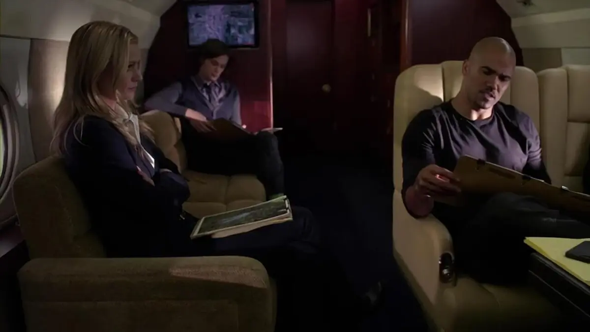 Esprits criminels S08E19 Un plat qui se mange froid