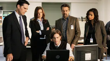 Esprits criminels S06E18 Lauren