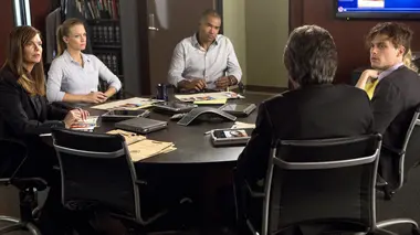 Esprits criminels S09E09 Les racines de la haine
