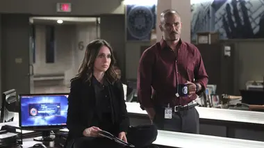 Esprits criminels S10E21 Peurs enfantines