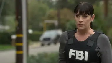 Esprits criminels S13E11 Une ville sous influence