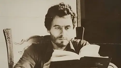 Esprits violents : à l'écoute des tueurs Ted Bundy