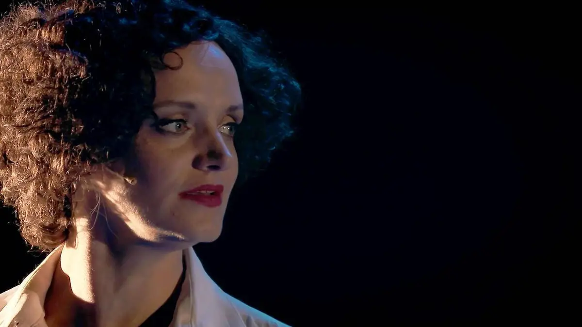 Est-ce que j'ai une gueule d'Arletty ?