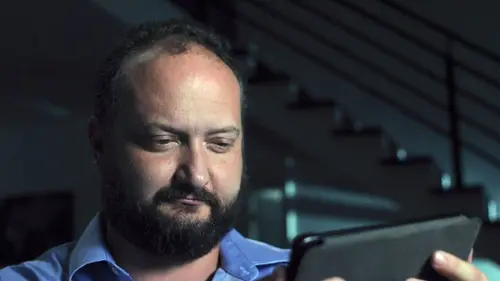 Etrange évidence Un serpent dans la gorge