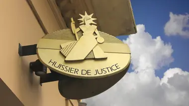 Saisies, expulsions, médiations… : quand l'huissier de justice frappe à votre porte ?