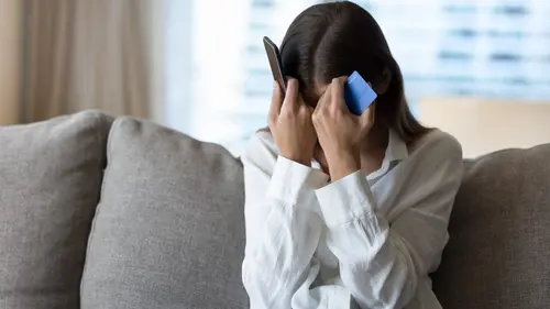 Exclusif S05E04 Arnaques en série : comment éviter les pièges ?