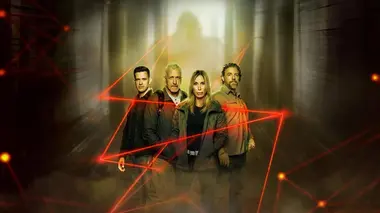 Des yeux rouges dans la nuit