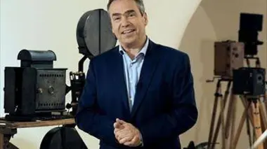 Votre permis ?... cours après (scène comique muette)