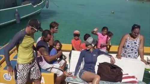 Fa'a'amu, les enfants confiés de Polynésie