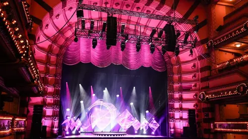 Fabien Olicard prend le temps d'en rire