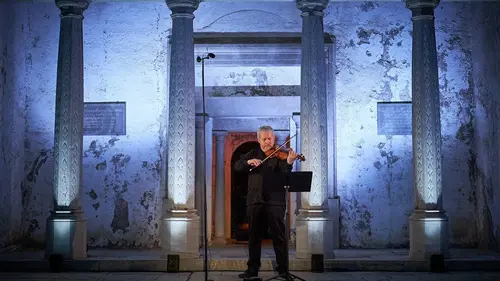 Fabio Biondi au Festival de Grenade : Bach