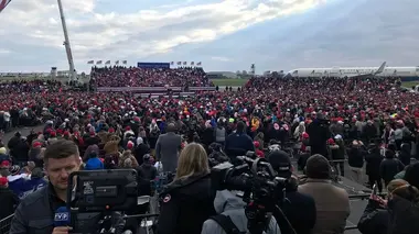 Face aux Trump : les confidences du pouvoir S01E01 Le rugissement de la foule