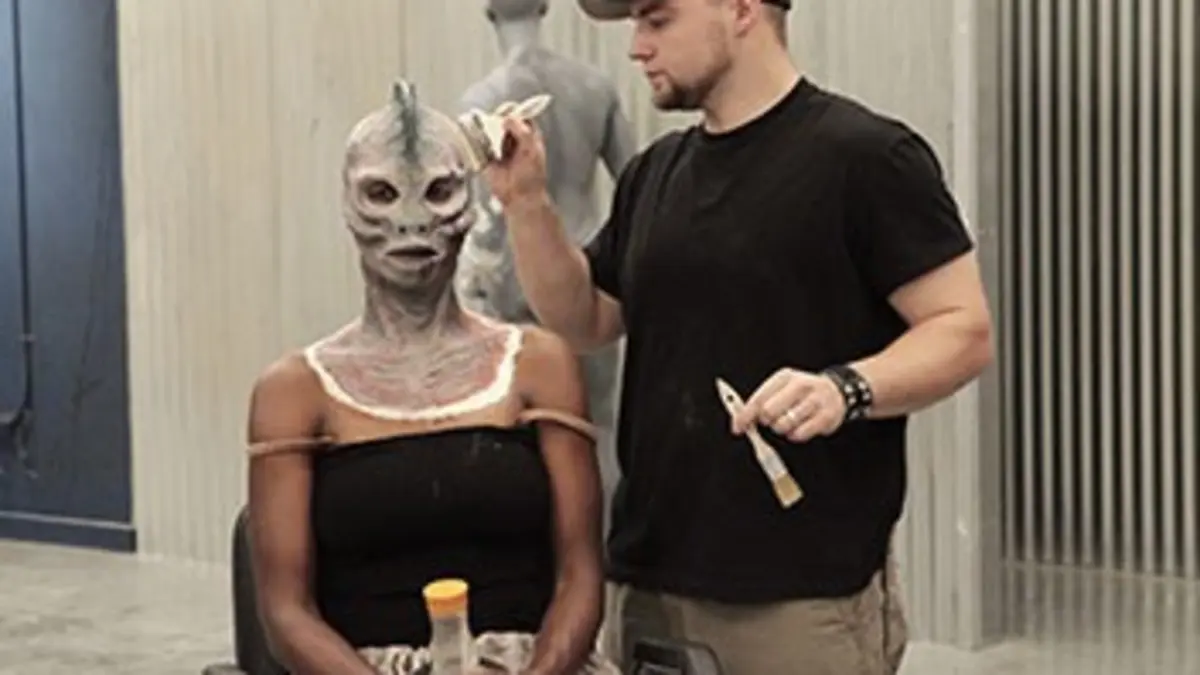 Face off Dinoplasty