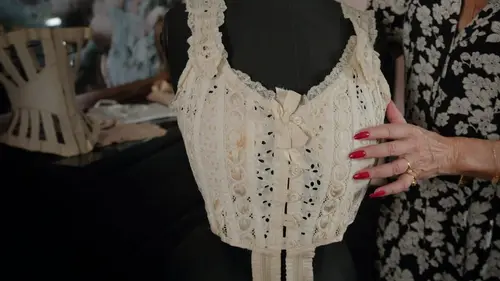 Façonner les femmes, une histoire du soutien-gorge