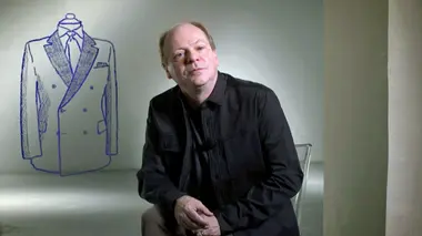 Le costume cravate, l'uniforme du monde moderne