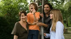 Fais pas ci, fais pas ça S02E02 SOS mères en détresse en streaming