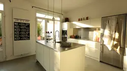 Faites comme chez eux S01E06 Flora