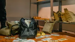 Faites entrer l'accusé S05E03 Les Postiches