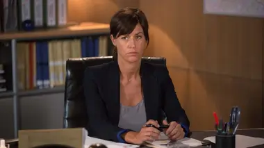 Falco S04E01 Double peine