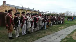 Family Guns E05 Gare au canon