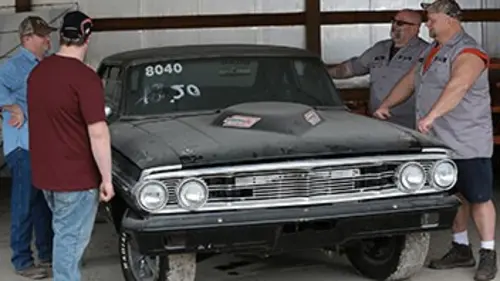 Fat N' Furious S01E05 Mustangs et Mavericks