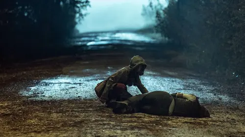 Fear the Walking Dead S07E09 Suis-moi