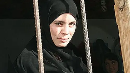 Femmes afghanes, la prison à visage découvert