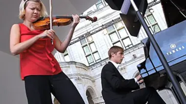 Festival de Chambord 2012 Cédric Tiberghien et Alina Ibragimova jouent Schubert