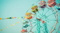 Fêtes foraines : les rois du divertissement populaire