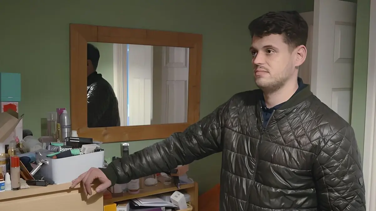 Filthy House SOS Sarah & Stewart