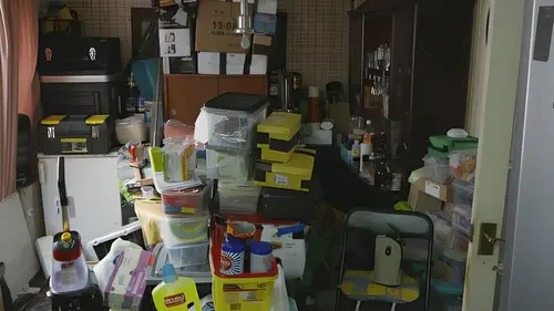 Casting Filthy House SOS Olly