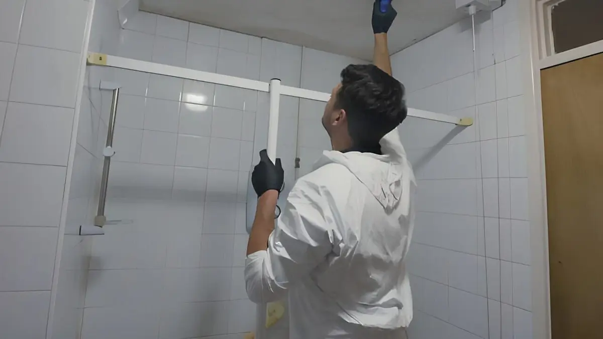 Filthy House SOS Bob