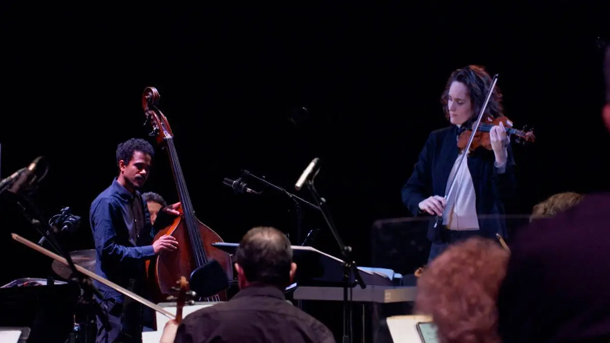 Fiona Monbet et l'Orchestre National de Bretagne