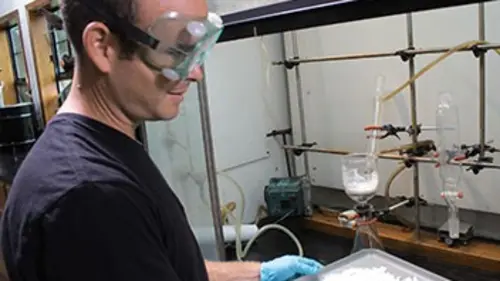 Fire in the Hole S01E01 Ne jamais renoncer