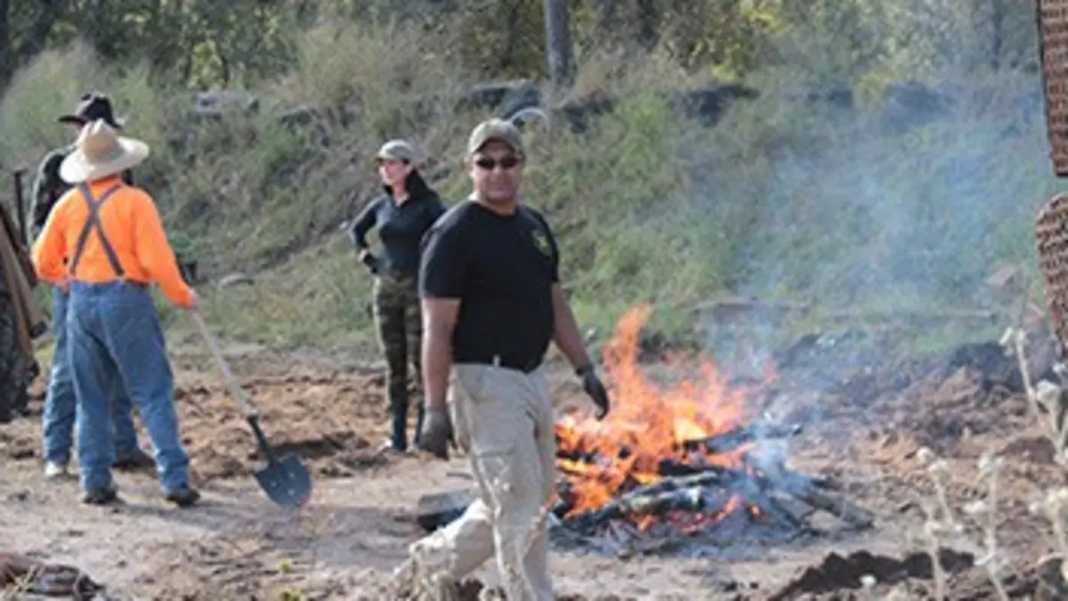 Fire in the Hole S01E04 Un bon tuyau