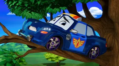 Une voiture dans un arbre / La journée des Dalmatiens