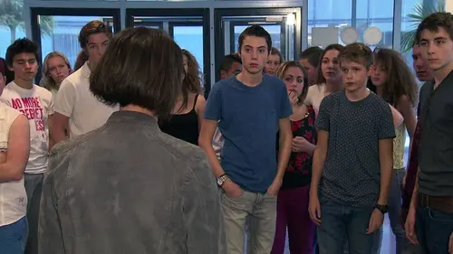 First Years S01E07 Alarme incendie