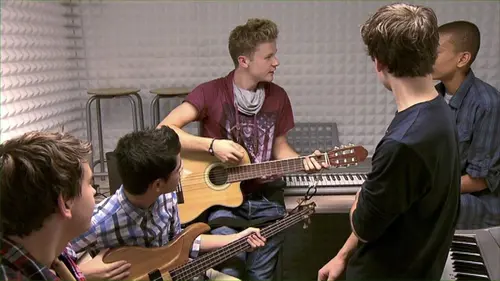 First Years S01E25 Premier jour de cours