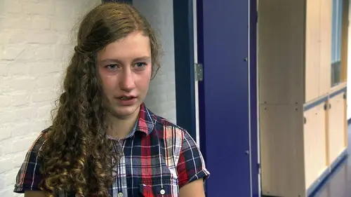 First Years S01E29 La médium