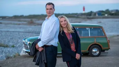 Flair de famille S01E01 Rouge sang