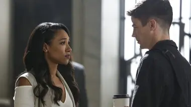 Flash S03E03 L'étoffe des super-héros