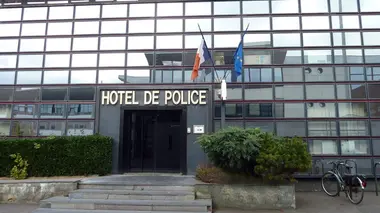 Flics : leur vie en direct La mort en face