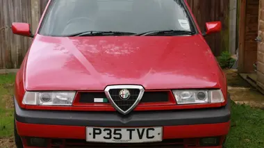 Flipping Bangers : voitures à tout prix Alfa 155