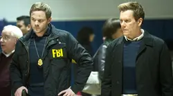 Following S01E14 Le masque de la mort rouge