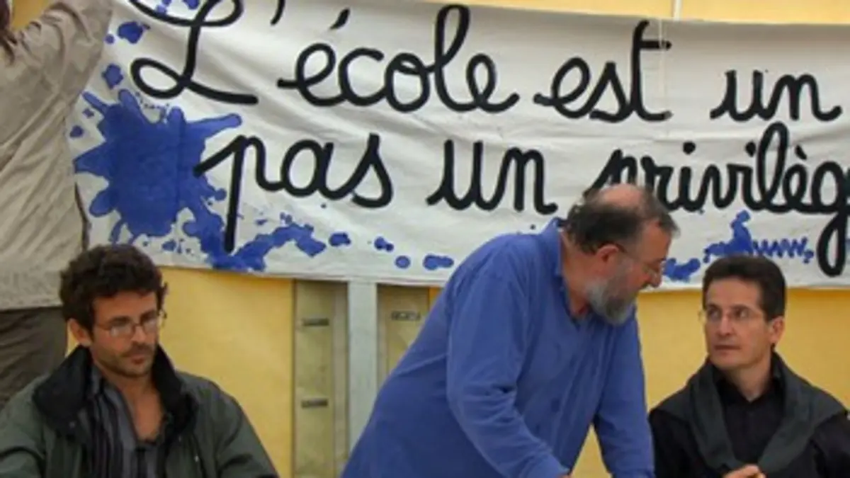 Fonctionnaires, taisez-vous !